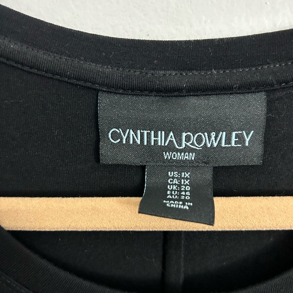 Black Dress - Picture 2 of 3